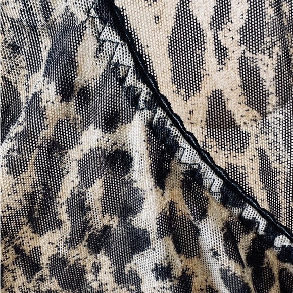 ROBERTO CAVALLI leopard mesh short sleeve top - Picture 3 of 4